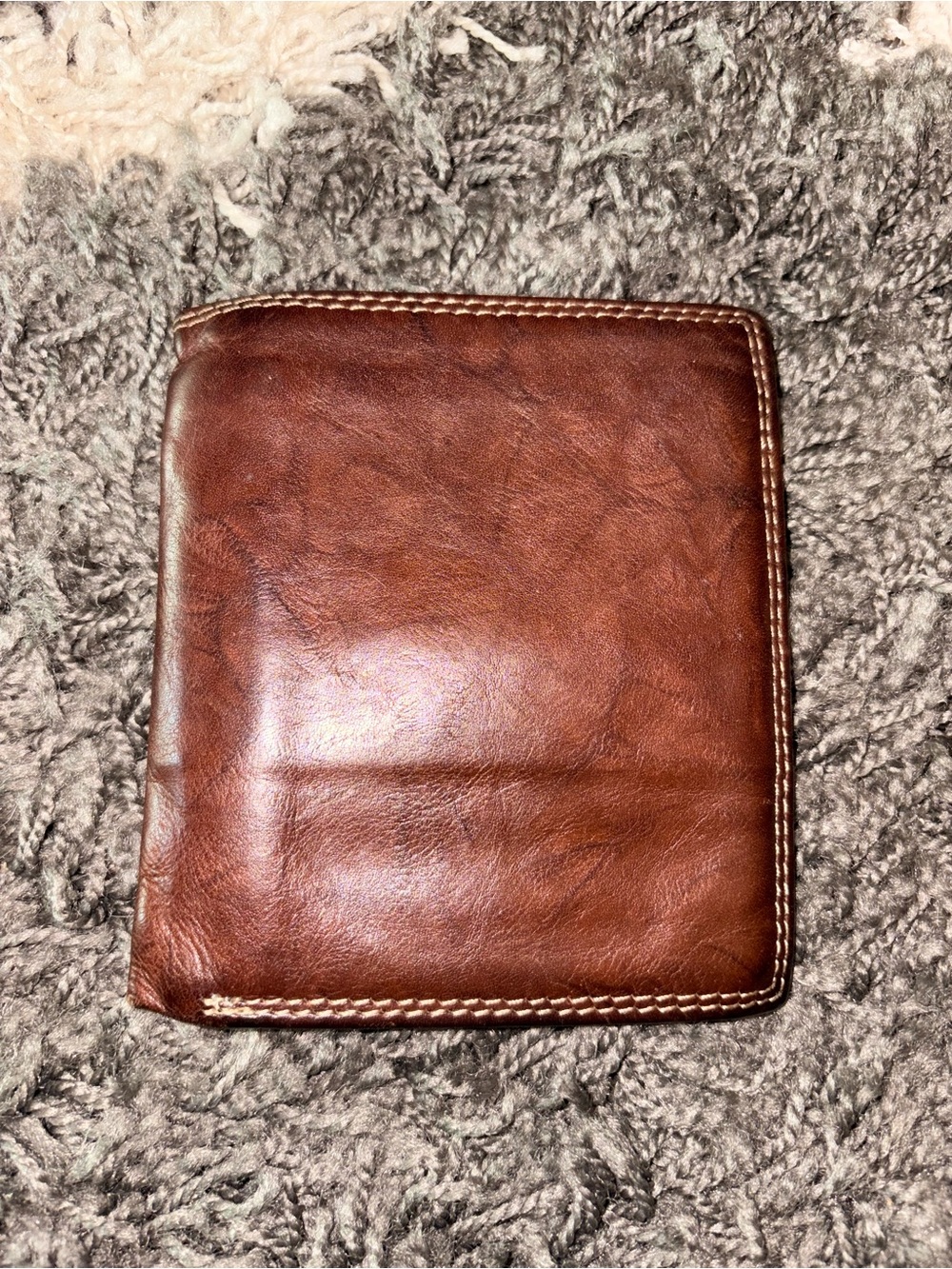 Classic Brown Leather Men’s Bifold Wallet-vintage